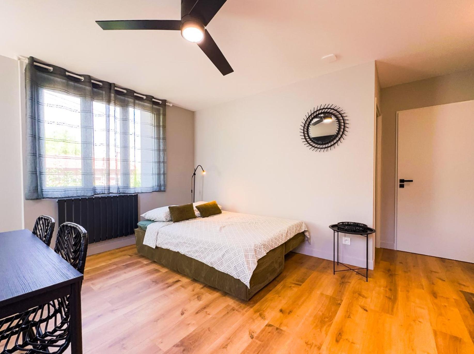 Serenity Suite Vénissieux 外观 照片